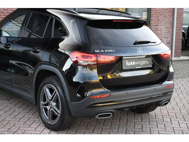 Mercedes-Benz GLA 250 e AMG 2021 Hybride Benzine 55