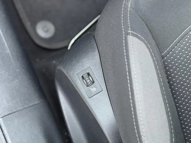 Peugeot 208 1.2 VTi Allure 2014 Benzine 22