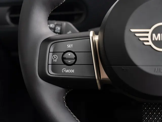 MINI 5-Deurs Cooper C 2025 Benzine 21