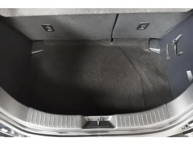 Mazda 2 1.5 90pk Sports-line 2017 Benzine 34