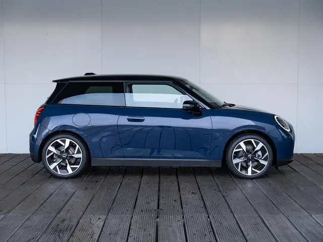 MINI 3-Deurs Cooper E 2025 Elektrisch 4