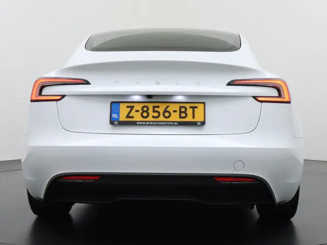 Tesla Model 3 RWD 60 kWh 2024 Elektrisch 6