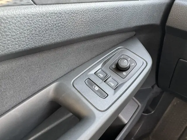 Ford Transit Connect 2.0 EcoBlue L2 Limited 2024 Diesel 10