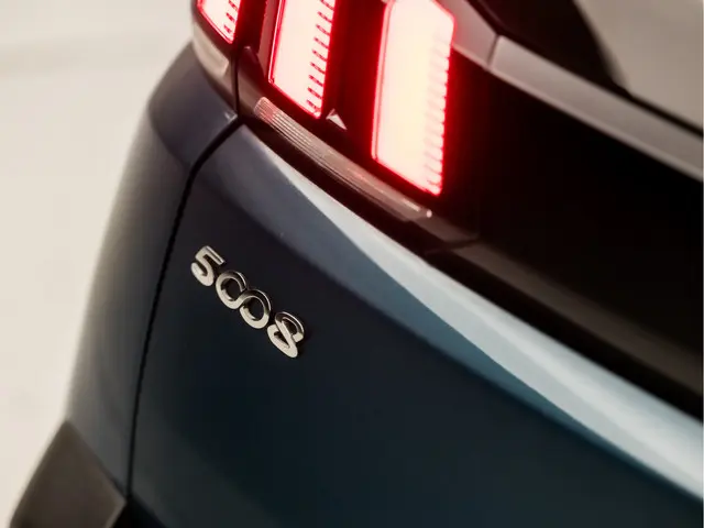 Peugeot 5008 1.2 PureTech Sport 7 Persoons 2020 Benzine 35