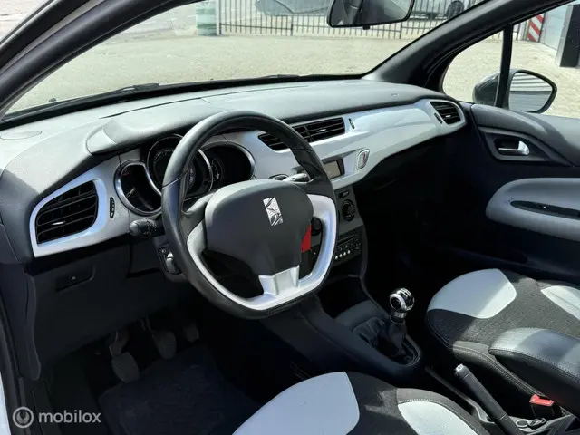 Citroën DS3 Cabrio 1.2 VTi So Chic 2013 Benzine 9