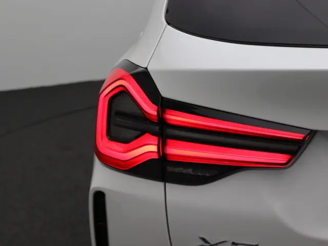 BMW X3 xDrive30e 2024 Hybride Benzine 9