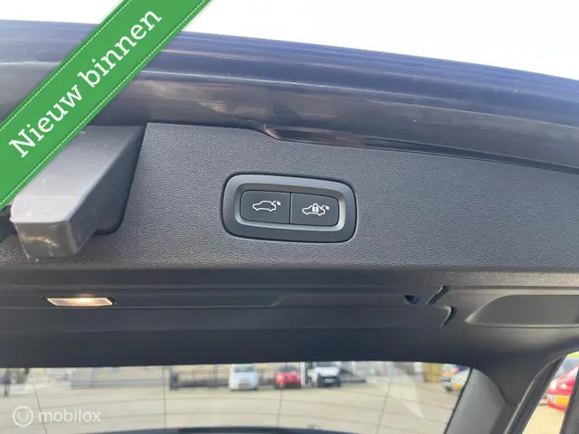 Volvo V60 2.0 B4 Ultimate Dark | 1e eigenaar 2022 Benzine 20