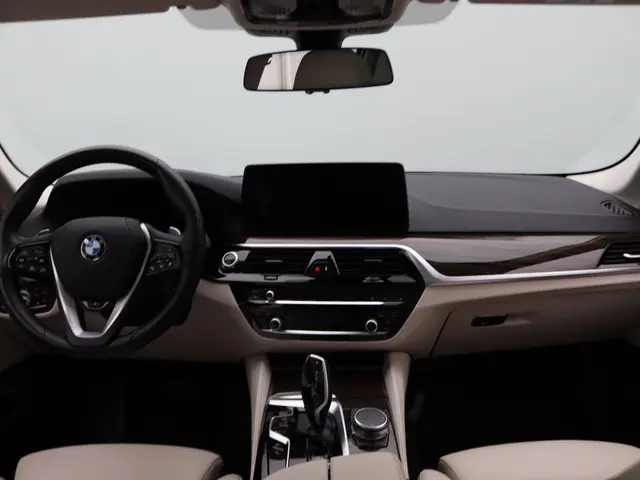 BMW 5 Serie Touring 530e 2023 Hybride Benzine 6