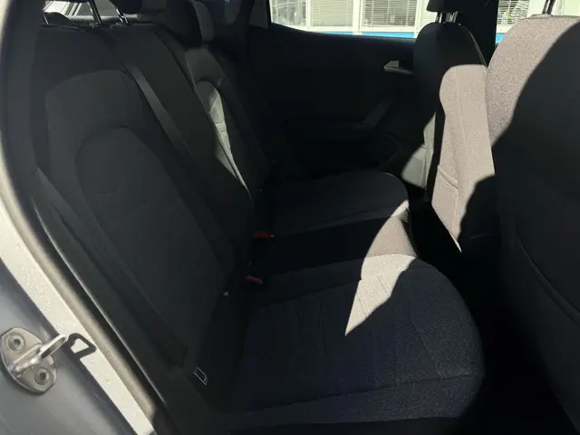 SEAT Arona 1.0 TSI Xperience Connect 2022 Benzine 4