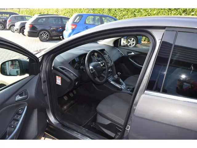 Ford Focus 1.0 EcoBoost Titanium 2012 Benzine 7