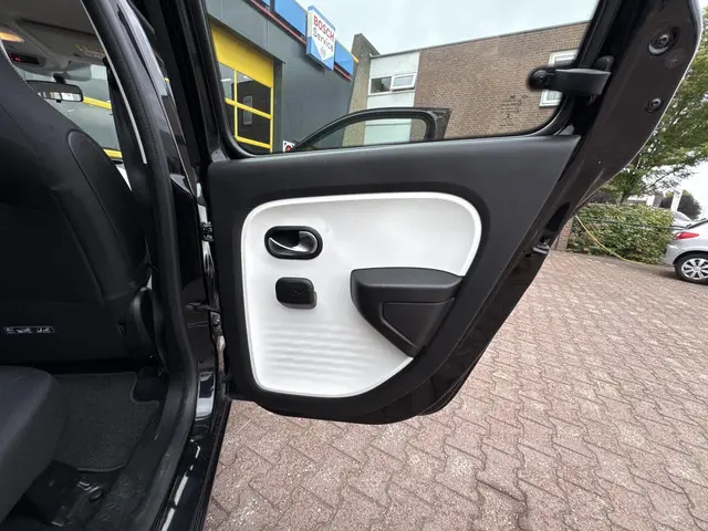 Renault Twingo 1.0 SCe Collection 2016 Benzine 18