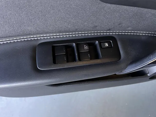 Nissan QASHQAI 1.6 360 2013 Benzine 34
