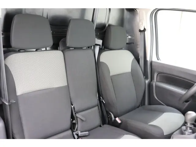 Nissan NV250 1.5 dCi 95 L1H1 Acenta 2020 Diesel 10