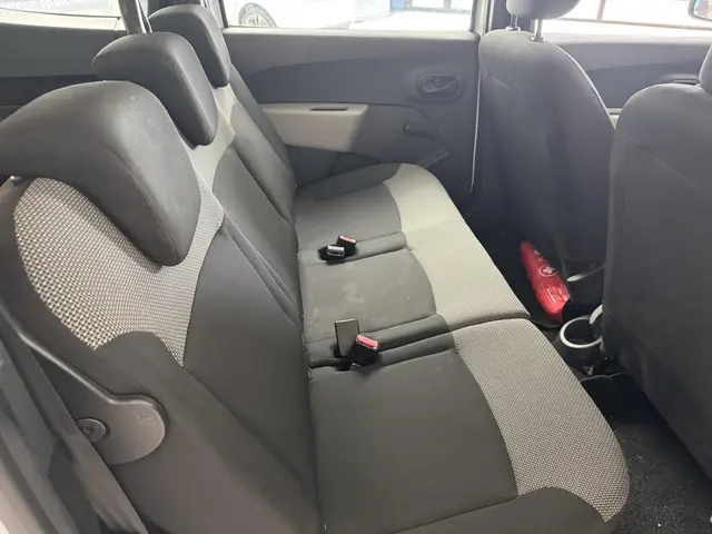 Dacia Lodgy 1.2 TCe Ambiance 7p. 2015 Benzine 10
