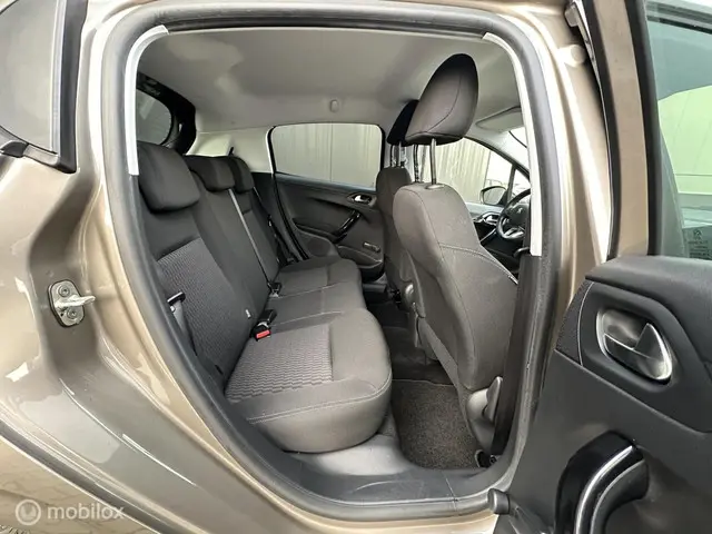 Peugeot 208 1.2 82PK STYLE | CRUISE | PDC | NAVI | 2015 Benzine 9