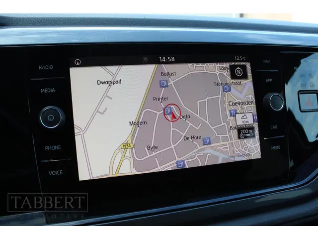 Volkswagen Polo 1.0 TSI Highline Zwart 5dr 2018 Benzine 9