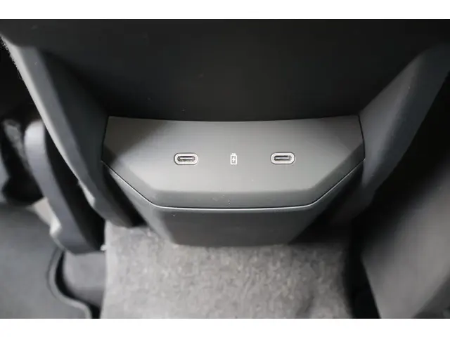 Lynk & Co 01 1.5 More 2025 Hybride Benzine 21