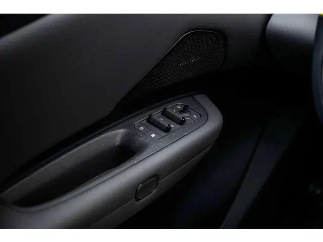 Lynk & Co 02 More 66 kWh 2026 Elektrisch 26