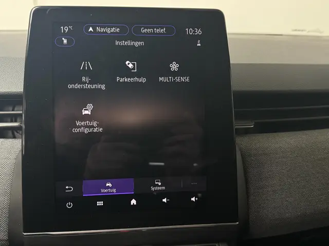 Renault Clio 1.0 TCe 90 GPF Techno 2024 Benzine 37