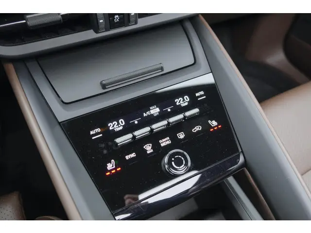 Porsche Macan 4 388pk 100kWh 2024 Elektrisch 20