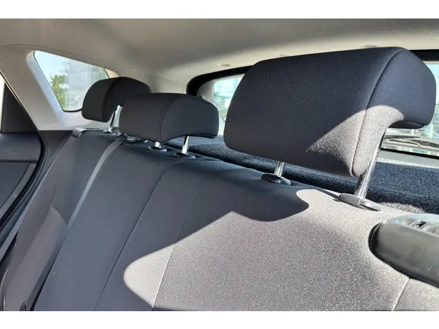 Toyota Auris 1.3 Now, Parkeersensoren 2016 Benzine 26