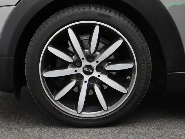 MINI 5-Deurs Cooper 2019 Benzine 6