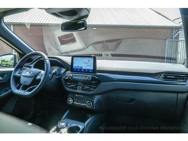 Ford Kuga 2.5 PHEV e-CVT ST-Line X 2022 Hybride Benzine 4