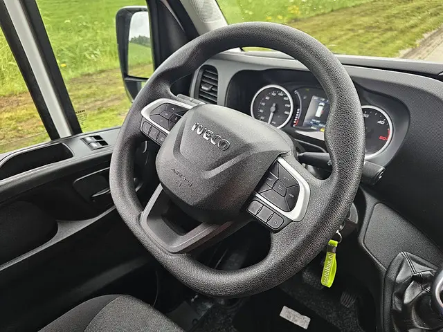 Iveco Daily 35S14 2023 Diesel 10