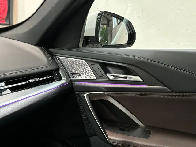 BMW X1 xDrive23i 2023 Benzine 33