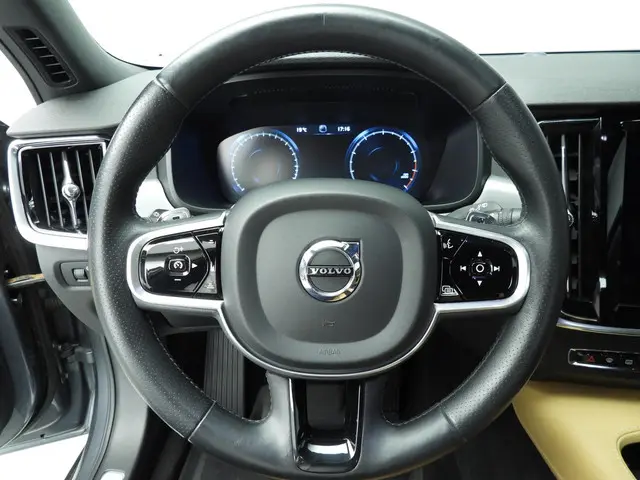 Volvo V90 2.0 T5 Momentum 2017 Benzine 11