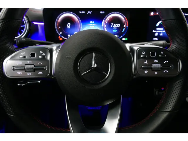 Mercedes-Benz CLA 250 e AMG Line 2023 Hybride Benzine 25