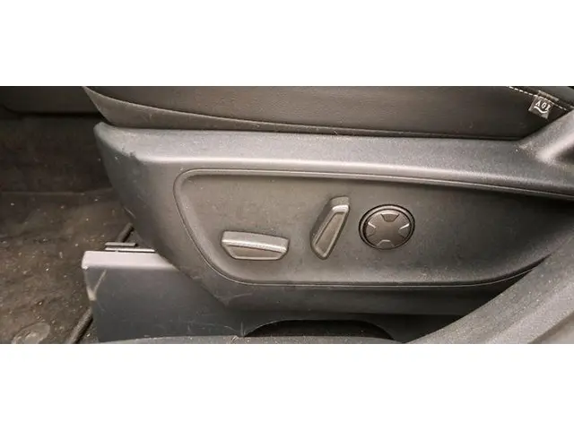 Ford Kuga 2.5 PHEV Titanium 2024 Hybride Benzine 10