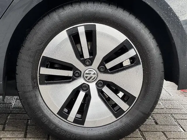 Volkswagen e-Golf E-DITION 2020 Elektrisch 21