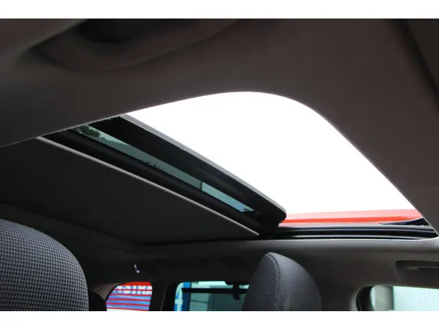 Citroën C3 Aircross 1.2 PureTech S&S Shine 2019 Benzine 26