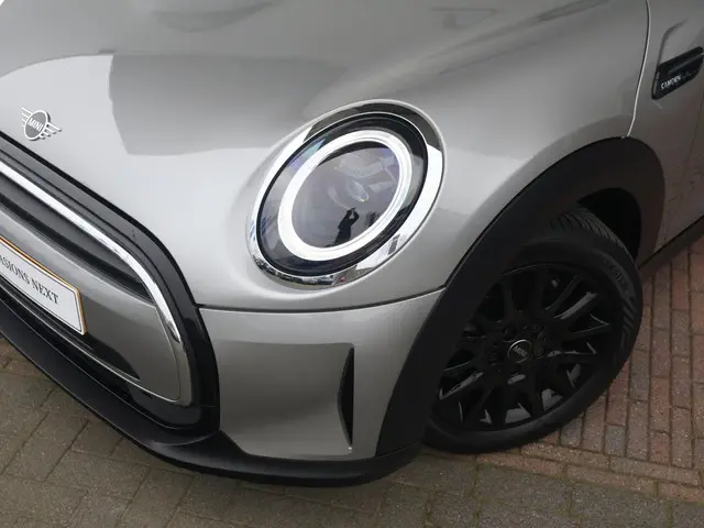 MINI Cooper Mini 1.5 Camden Edition 2023 Benzine 41