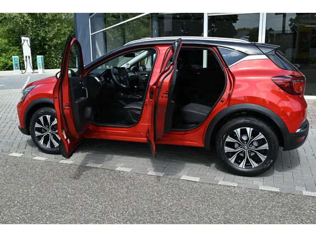 Renault Captur 1.0 TCe 90 techno 2024 Benzine 15