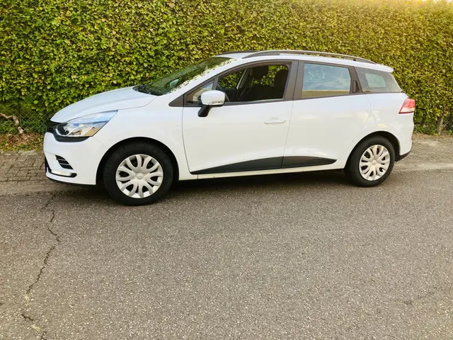 Renault Clio Estate 0.9 TCe Life 2019 Benzine 2