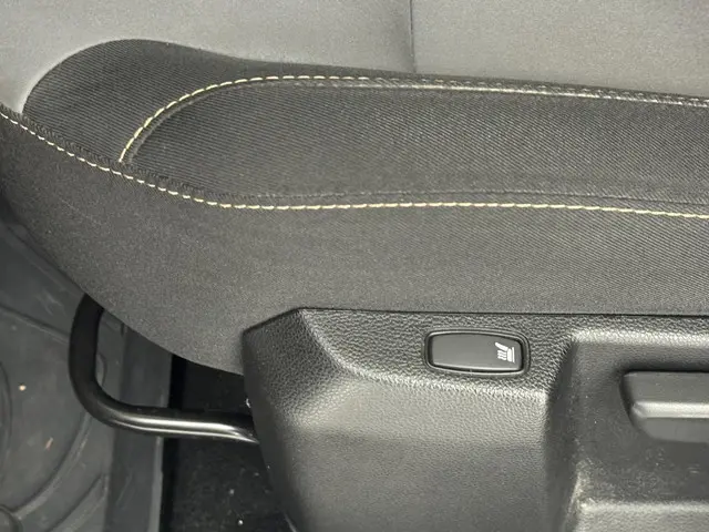 Dacia Duster 1.3 TCe 150 Journey 2023 Benzine 31