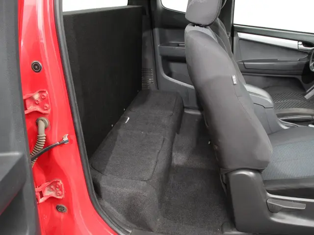 Isuzu D-Max 2.5 Extended Cab Automaat 4*4 2016 Diesel 8