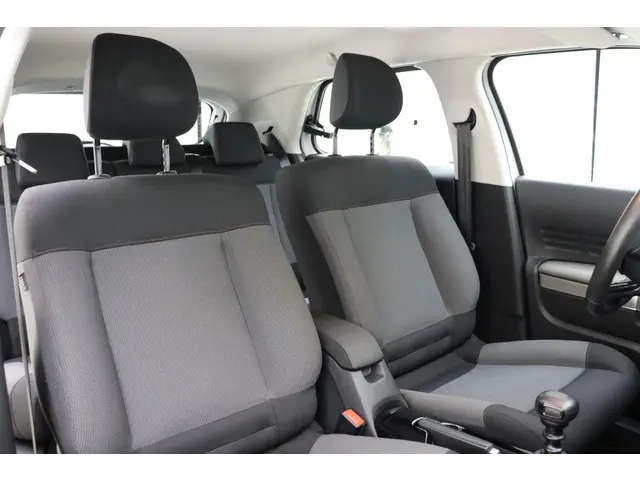 Citroën C4 Cactus 1.2 PureTech Business 2019 Benzine 10