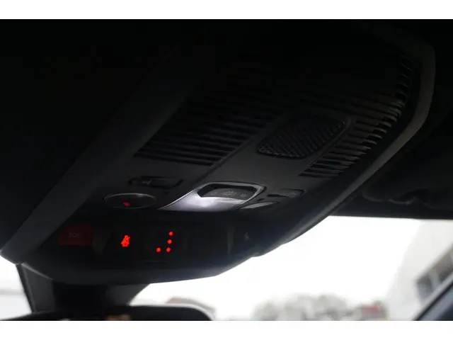 Peugeot 3008 1.2 PureTech GT Line 2019 Benzine 19