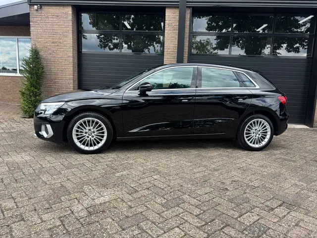 Audi A3 Sportback 35 TFSI Business edition 2020 Benzine 2