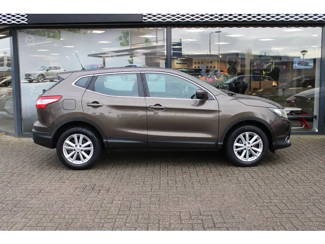 Nissan QASHQAI 1.2 Acenta 2015 Benzine 6