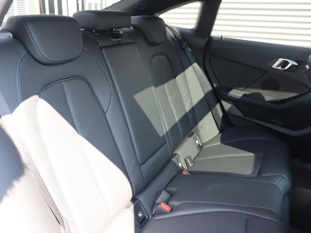 BMW 2 Serie Gran Coupé 220i 2024 Benzine 10