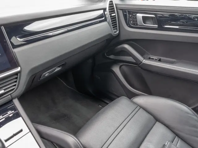 Porsche Cayenne 3.0 E-Hybrid 2021 Hybride Benzine 40