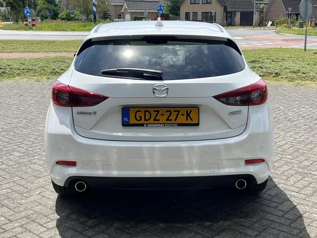 Mazda 3 2.0 SkyActiv-G 120 TS+ 2017 Benzine 10