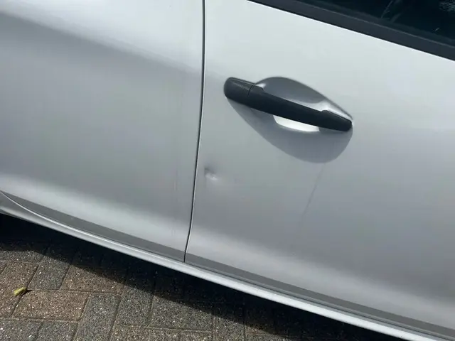 Peugeot 208 1.6 BlueHDi Access 2015 Diesel 5