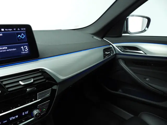 BMW 5 Serie Touring 530e 2024 Hybride Benzine 41