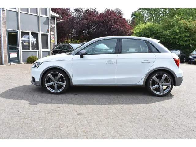 Audi A1 Sportback 1.0 TFSI Active 2018 Benzine 7