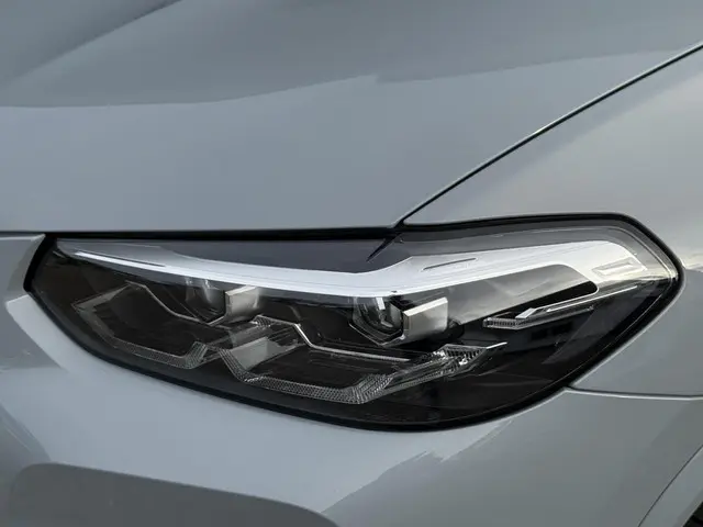 BMW X3 xDrive30e 2022 Hybride Benzine 12